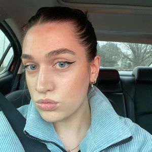 Meet your Posher, Madi